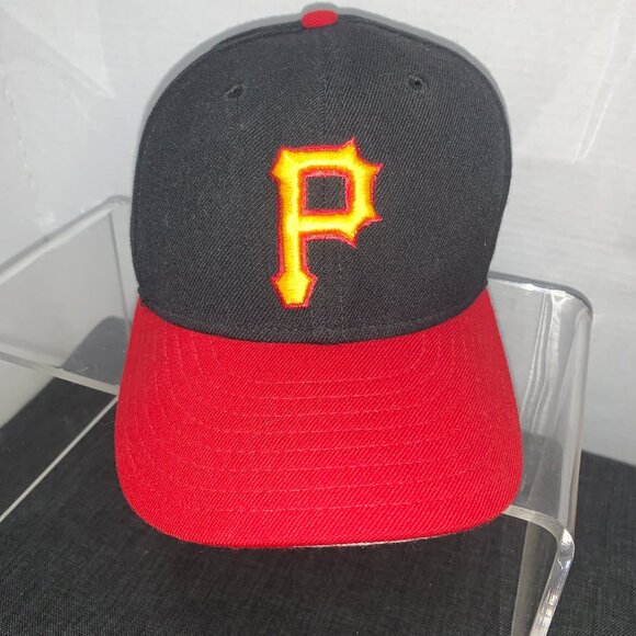 Vintage Pittsburgh Pirates Hat Cap New Era 59 Fifty Black/Red 7 1/8  USA - Picture 1 of 11